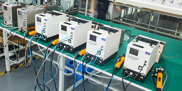 全自動(dòng)鎖螺絲機(jī)廠家哪家好，選堅(jiān)豐電子